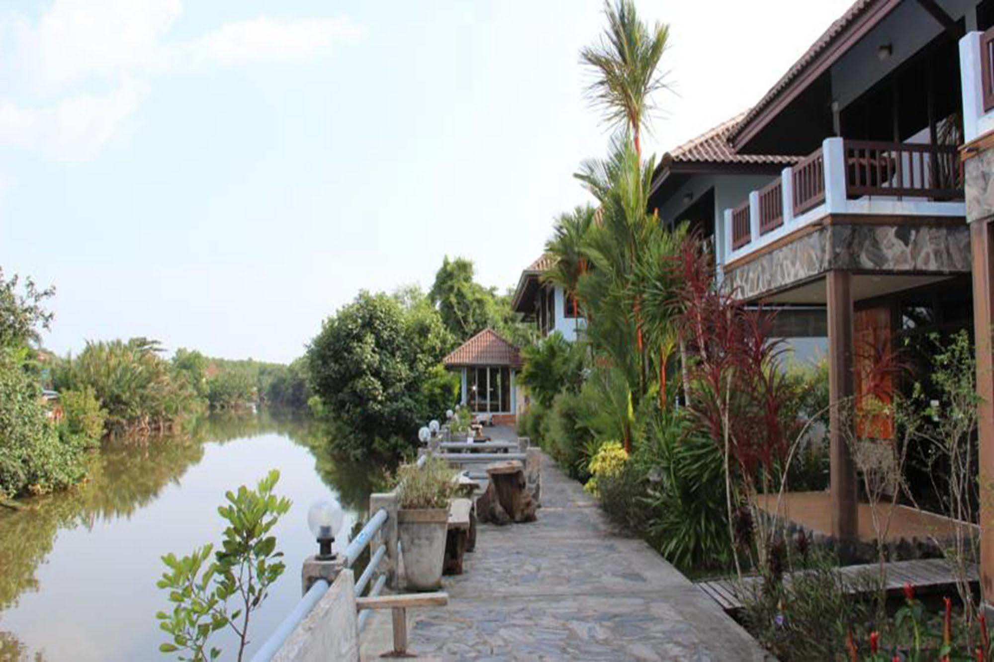 Baanrimnam Resort Trat Exterior foto