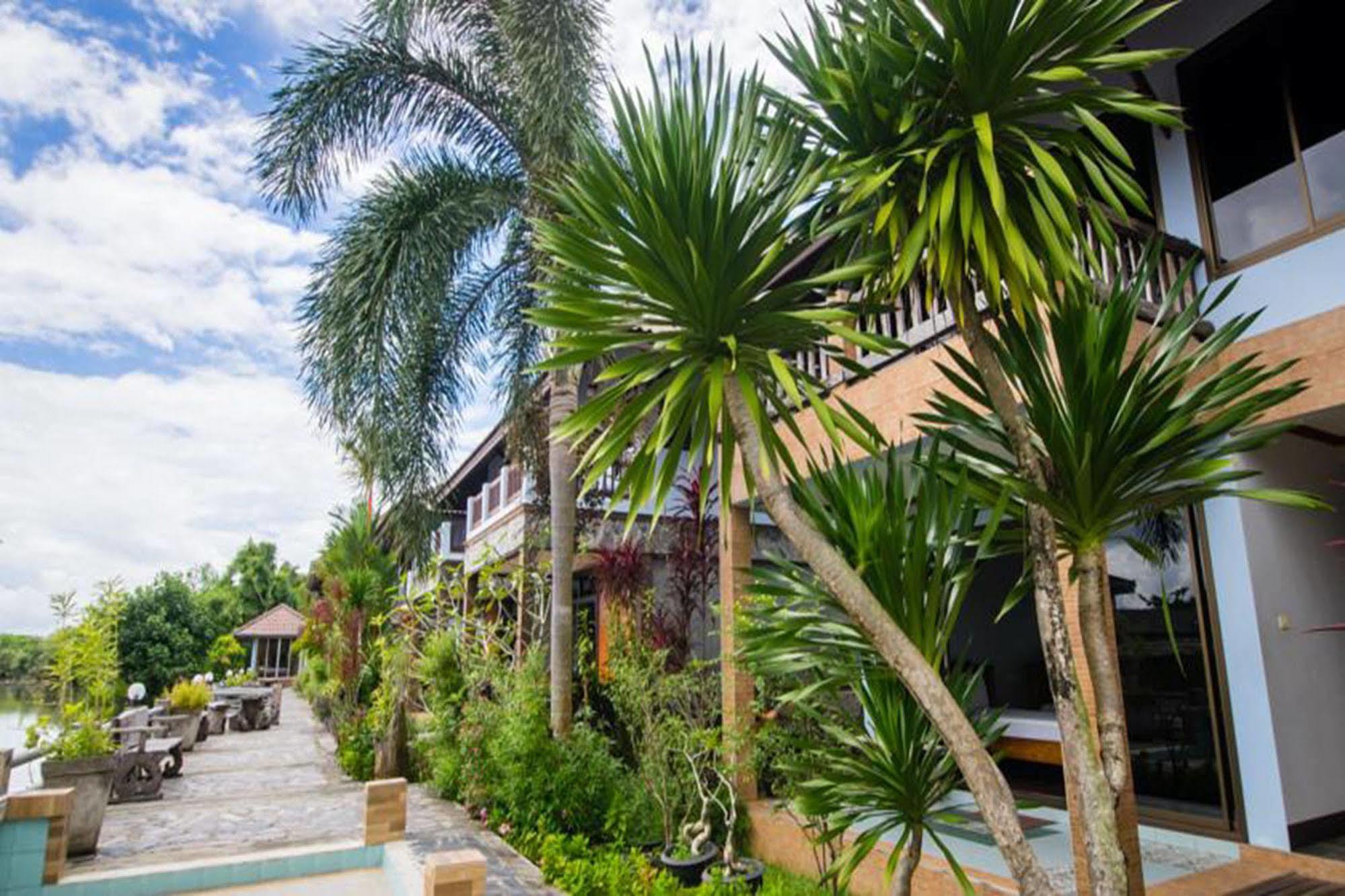 Baanrimnam Resort Trat Exterior foto