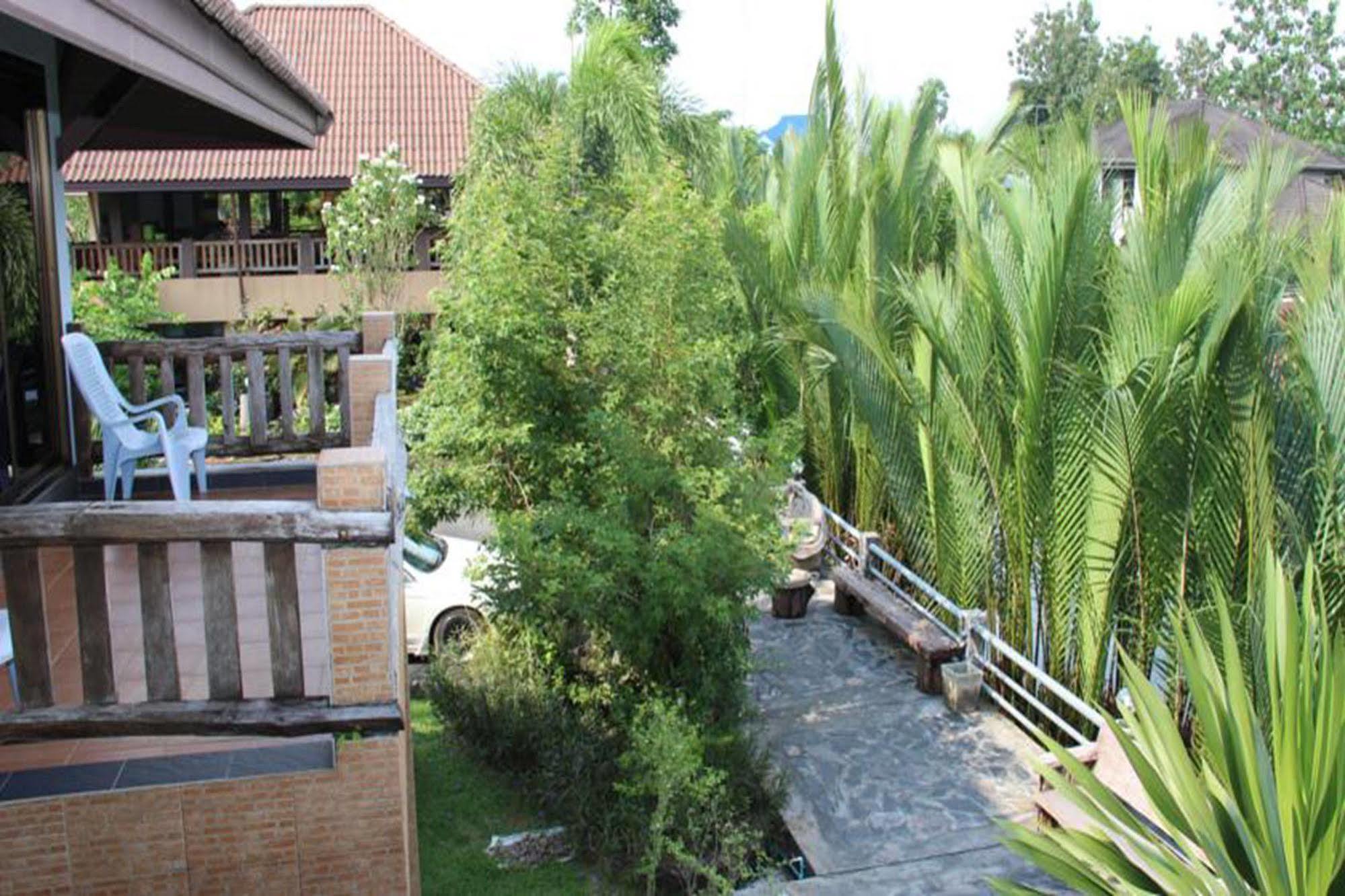 Baanrimnam Resort Trat Exterior foto